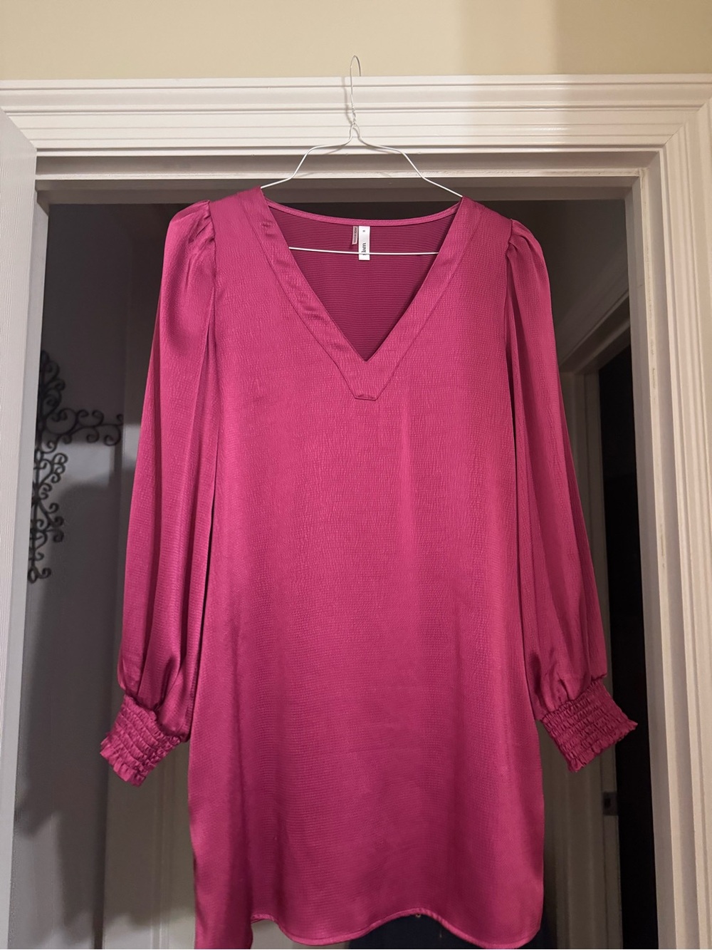 glam Magenta V-Neck Long Sleeve Shift Dress